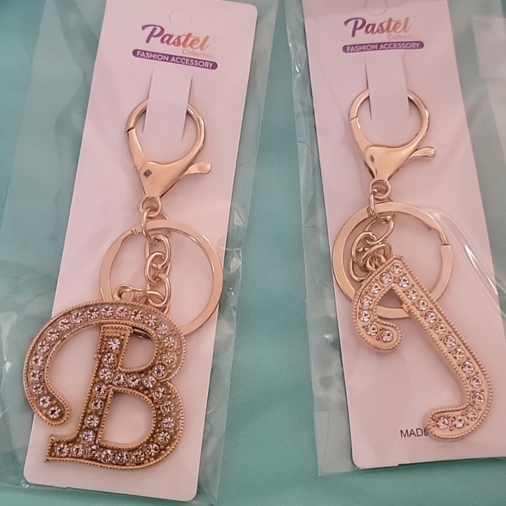 NWT Bling Rhinestone Alphabet Keychain You Choose Your Monogram Letter - Picture 3 of 7